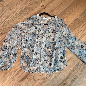 Veronica Beard blue floral top with built in tank top - size 8!